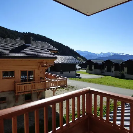 Apartment Avec Piscine Et Jacuzzi Aux Saisies, Proche Du Centre, 2 Etoiles, 3 Pers. - Fr-1-594-143 *