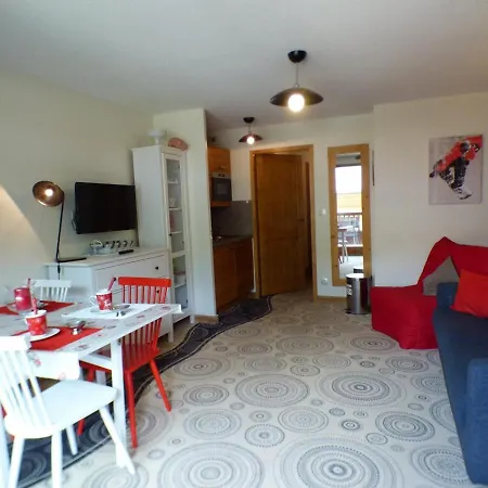 Apartment Avec Piscine Et Jacuzzi Aux Saisies, Proche Du Centre, 2 Etoiles, 3 Pers. - Fr-1-594-143